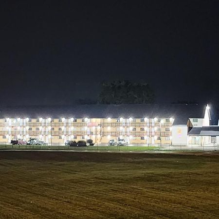 Super 8 By Wyndham Vandalia/Dayton International Airport Hotel Exterior photo