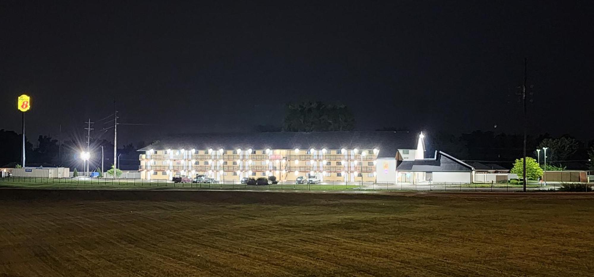 Super 8 By Wyndham Vandalia/Dayton International Airport Hotel Exterior photo